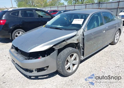 2012 Volkswagen Passat 2.5L Se z USA, uszkodzony, nr VIN 1VWBP7A3XCC002571